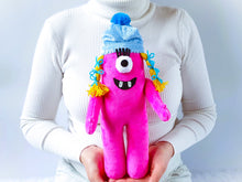 Load image into Gallery viewer, Handmade custom Muno´s Family plushies