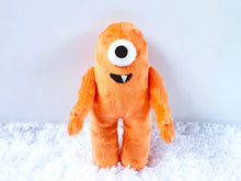 Load image into Gallery viewer, Handmade custom Muno´s Family plushies
