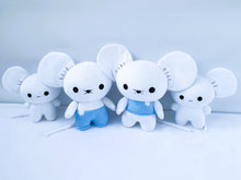 Load image into Gallery viewer, Custom family of 4 Mausehold plushies
