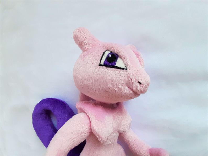 Shiny 2024 mewtwo plush